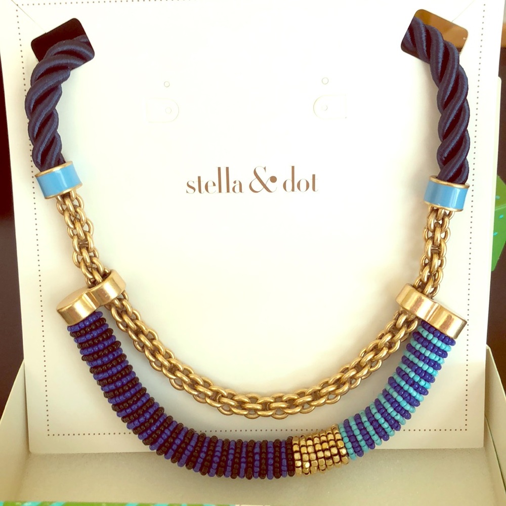 Gorgeous blue Stella & Dot Necklace!